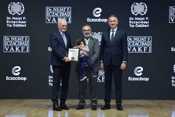 Dr. Fatih İnci Honored with Eczacıbaşı Award